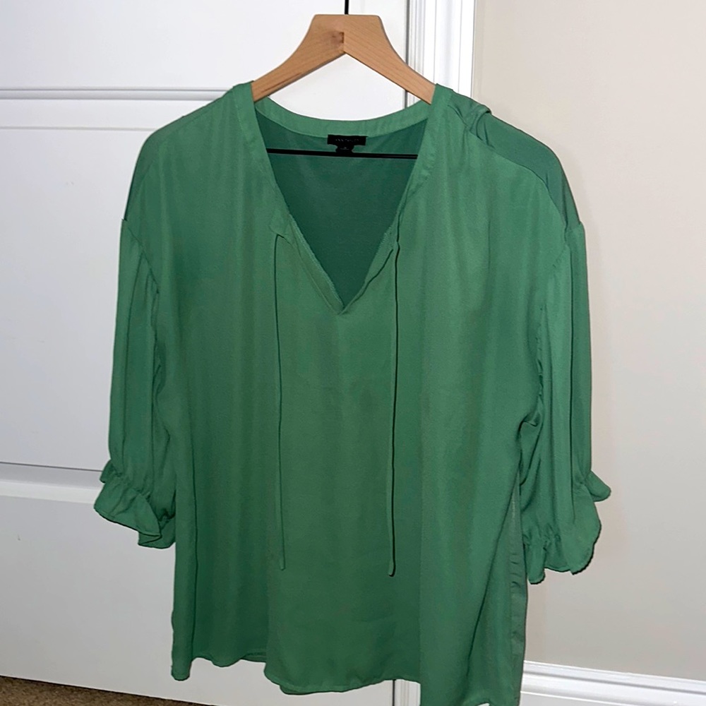 Ladies Ann Taylor Blouse